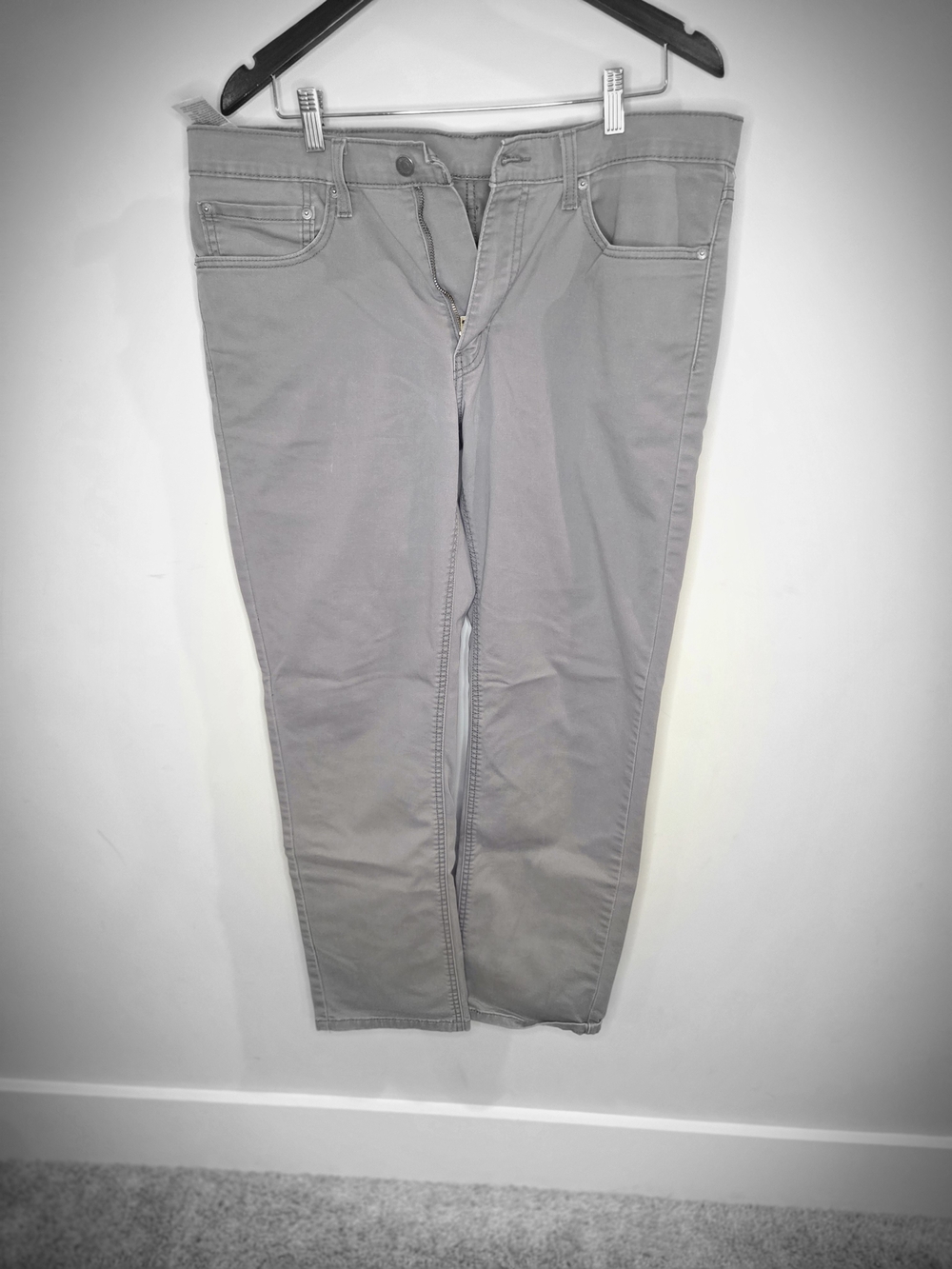 Men's Gray Chinos Pants